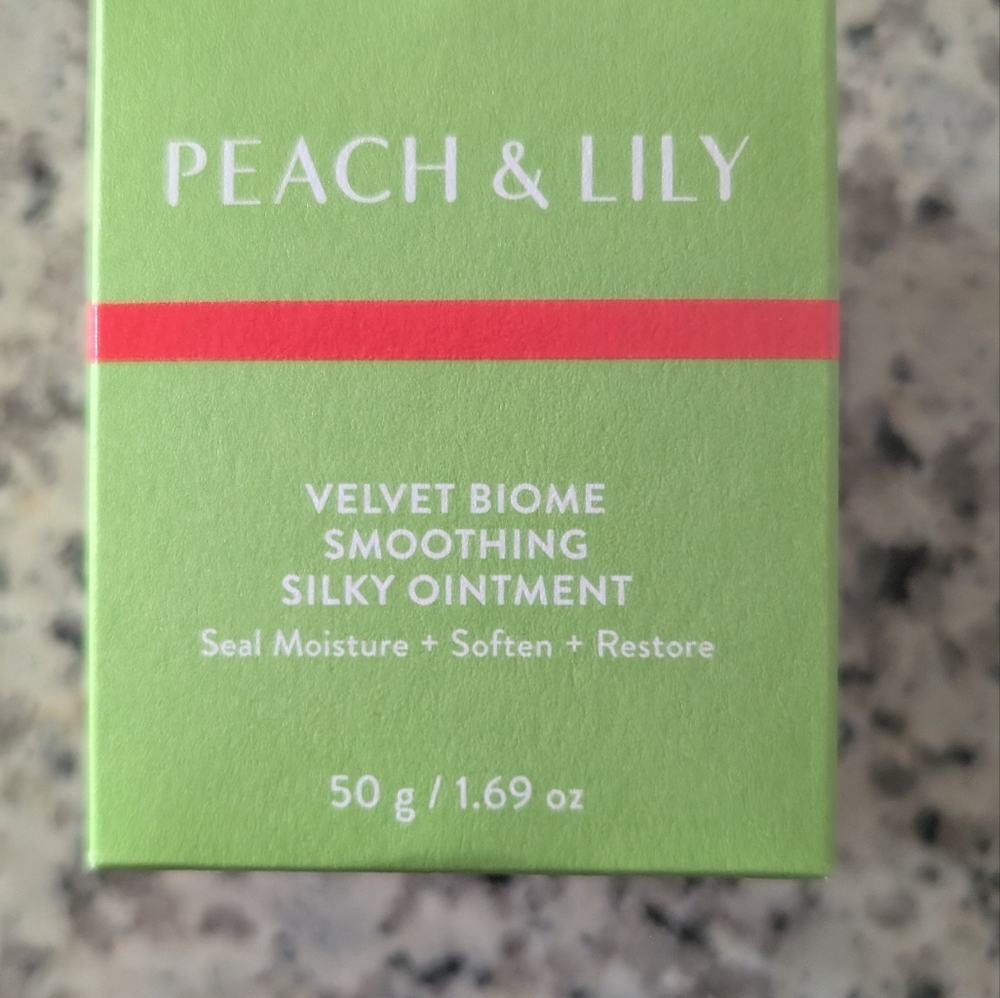 **SOLD**Peach & Lily Velvet Biome Smoothing Silky Ointment - Green